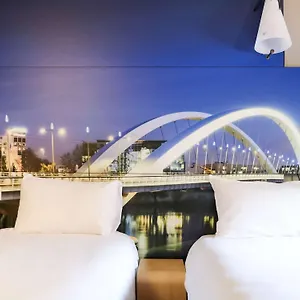 ibis-lyon-gerland-merieux.hotels-rhonealpes.com/