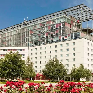 ibis-lyon-caluire-cite-internationale.hotels-rhonealpes.com/