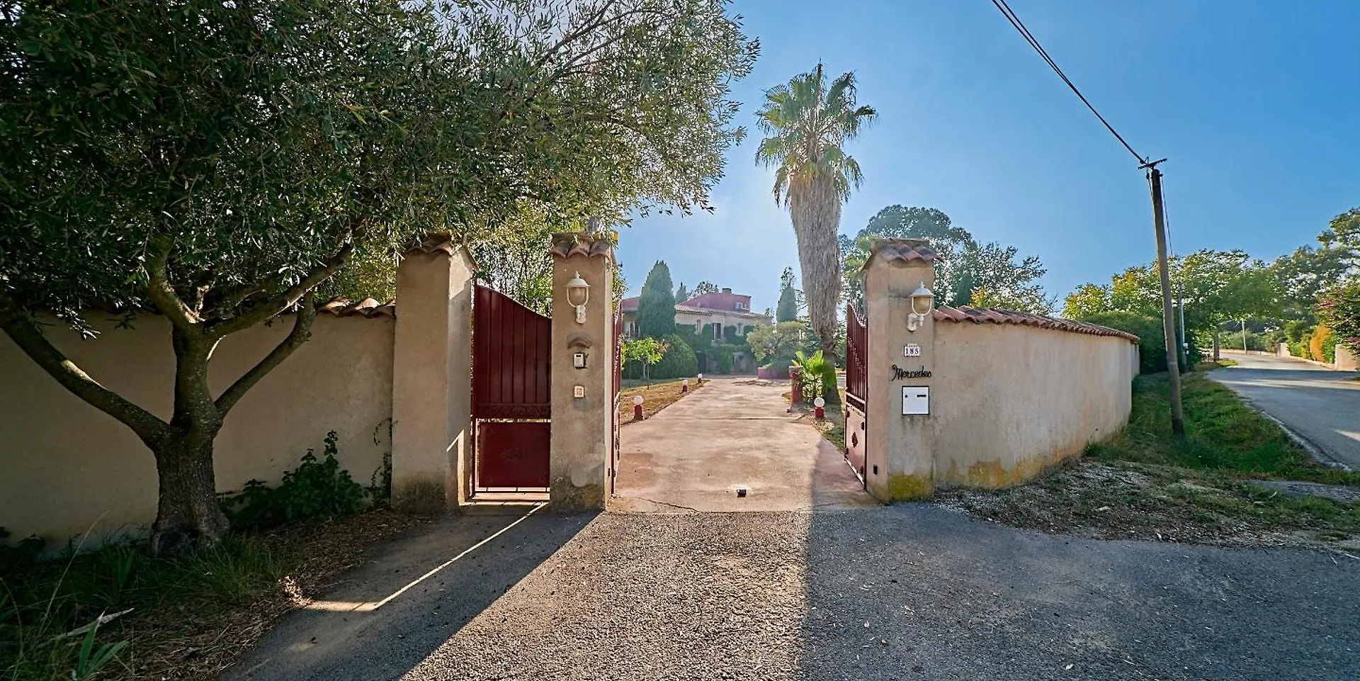 Villa Mercedes 300 M De La Plage La Londe-les-Maures Bed & Breakfast